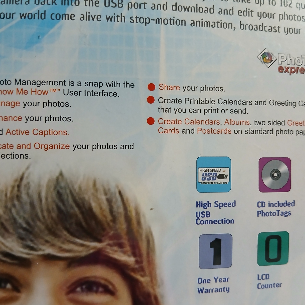 Micros Sleek Black Digital Camera - Picture 5 of 8